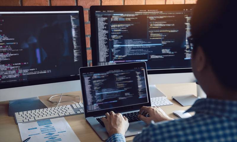 数据科学选型：R与Python如何赋能沧县网站建设？